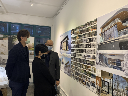Director of the Architectural Service Department, HKSAR, Ms Winnie Ho Wing-yin, JP, joined the opening event of the “In Search of Equilibrium” exhibition.